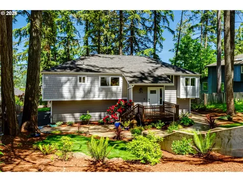7218 Elderberry Street Springfield OR 97478