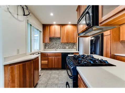 2424 Leyton Lane Eugene OR 97404