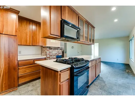 2424 Leyton Lane Eugene OR 97404