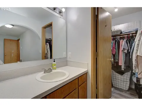 4803 NE 139th Avenue Vancouver WA 98682