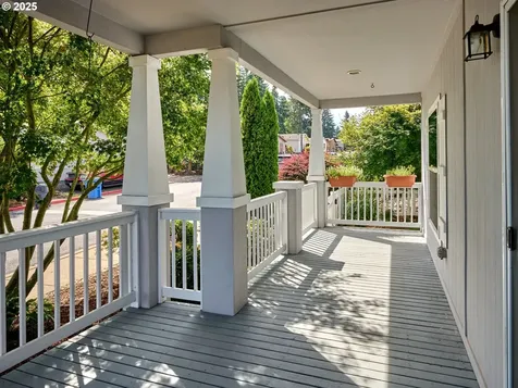 1015 Oak Street Silverton OR 97381