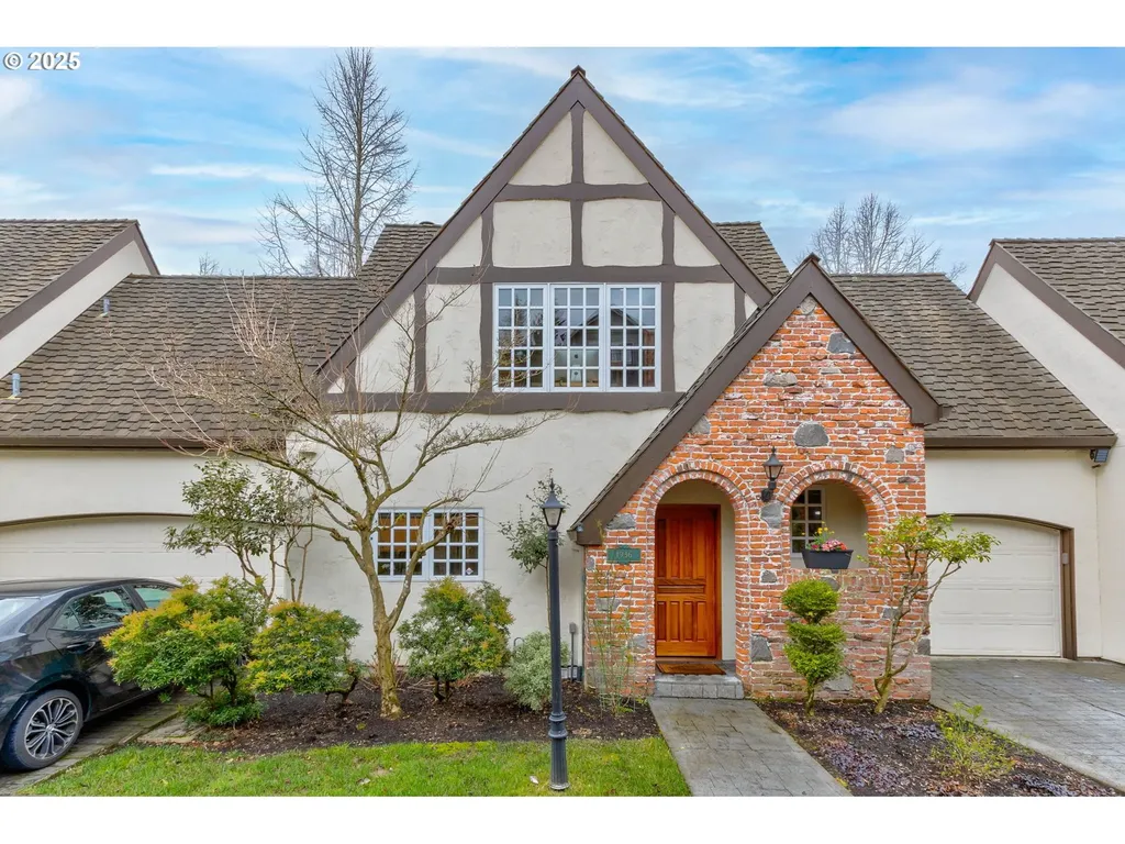 1936 NW Yorkshire Lane Portland OR 97229