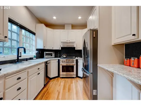 1936 NW Yorkshire Lane Portland OR 97229