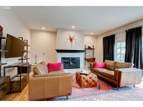 1936 NW Yorkshire Lane Portland OR 97229