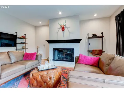 1936 NW Yorkshire Lane Portland OR 97229