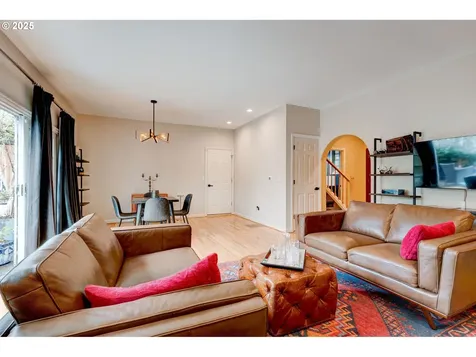 1936 NW Yorkshire Lane Portland OR 97229