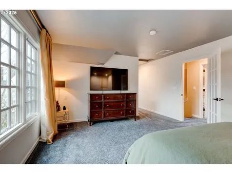 1936 NW Yorkshire Lane Portland OR 97229