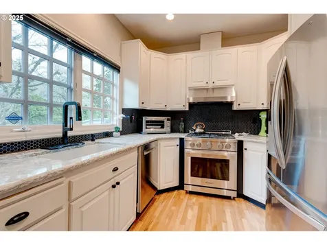 1936 NW Yorkshire Lane Portland OR 97229
