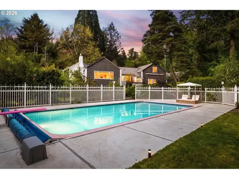 3926 SW Martins Lane Portland OR 97239