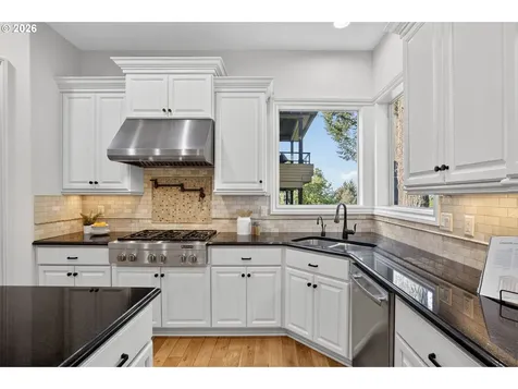 4530 SW Council Crest Drive Portland OR 97239