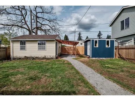 8729 SE Washington Street Portland OR 97216