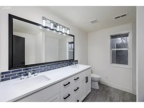 14875 SW Mockingbird Court Beaverton OR 97007