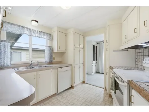 11155 SW Royal Villa Drive Portland OR 97224