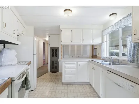11155 SW Royal Villa Drive Portland OR 97224