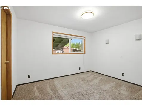 777 60th Street Springfield OR 97478
