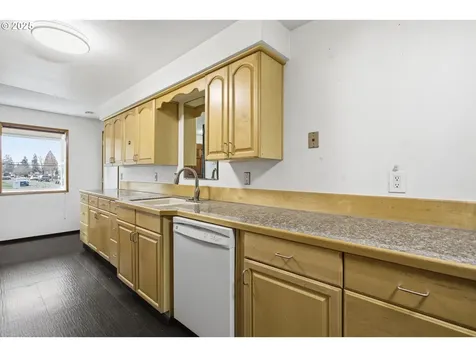 777 60th Street Springfield OR 97478