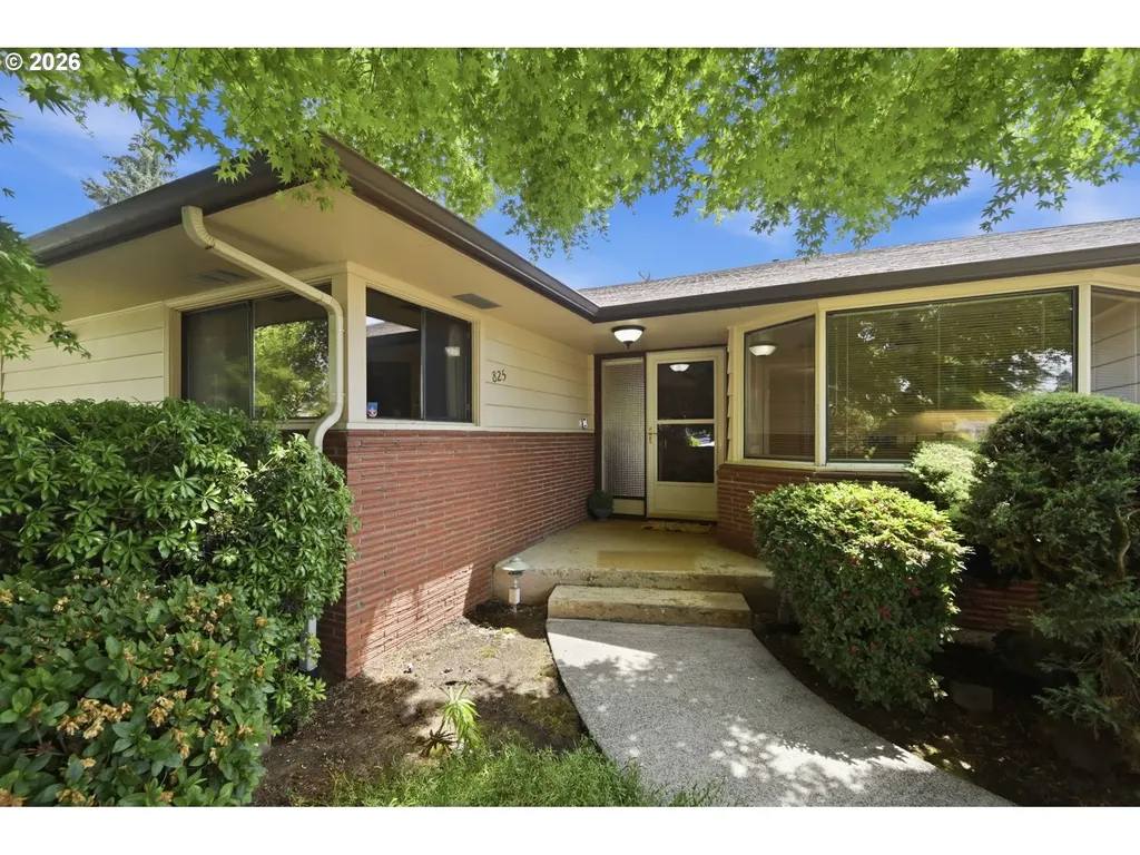 825 Louis Street Eugene OR 97402
