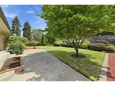825 Louis Street Eugene OR 97402