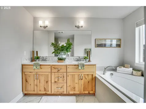 3985 SE Lostine Lane Hillsboro OR 97123