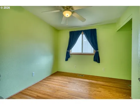 355 S 13th Street St. Helens OR 97051