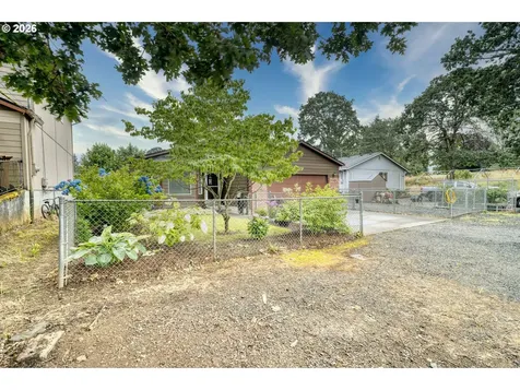 355 S 13th Street St. Helens OR 97051