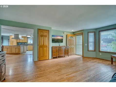355 S 13th Street St. Helens OR 97051