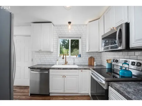 108 Williams Avenue Kelso WA 98626