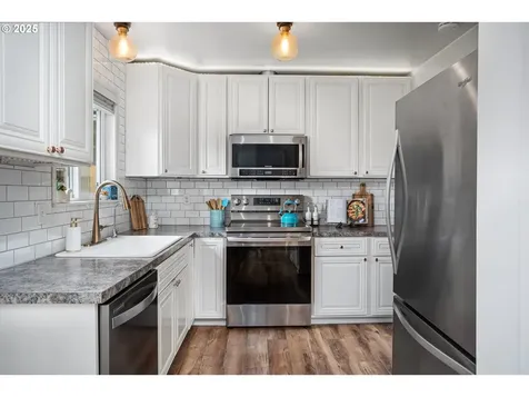 108 Williams Avenue Kelso WA 98626