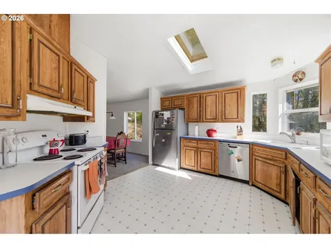 25205 NW Mount Richmond Road Yamhill OR 97148