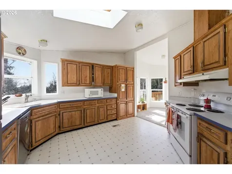 25205 NW Mount Richmond Road Yamhill OR 97148