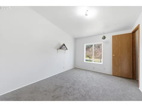 25205 NW Mount Richmond Road Yamhill OR 97148