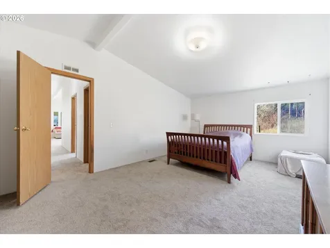 25205 NW Mount Richmond Road Yamhill OR 97148