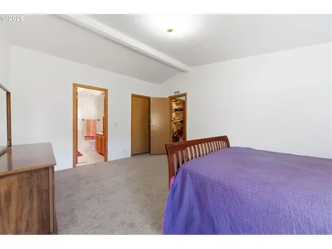 25205 NW Mount Richmond Road Yamhill OR 97148