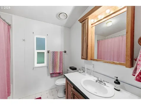 25205 NW Mount Richmond Road Yamhill OR 97148