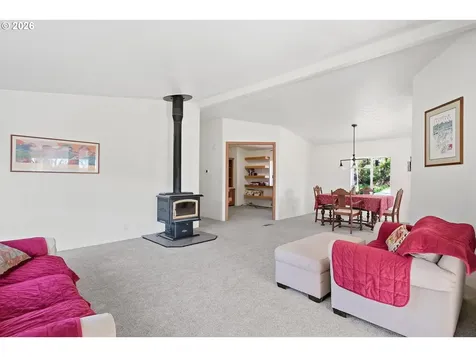 25205 NW Mount Richmond Road Yamhill OR 97148