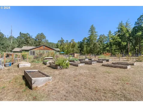 78691 Sears Road Cottage Grove OR 97424