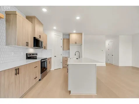16001 Barlow Trail Lane Oregon City OR 97045