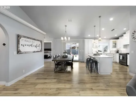 1915 Harpazo Lane Grants Pass OR 97527