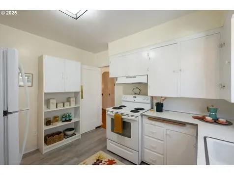 6114 SE 20th Avenue Portland OR 97202