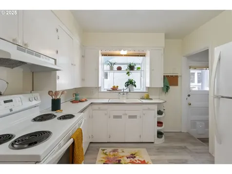 6114 SE 20th Avenue Portland OR 97202