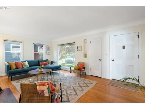 6114 SE 20th Avenue Portland OR 97202
