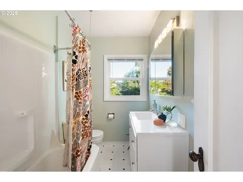 6114 SE 20th Avenue Portland OR 97202