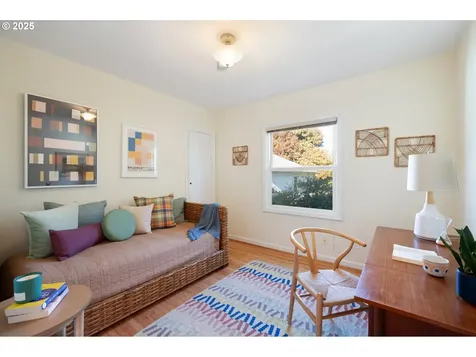 6114 SE 20th Avenue Portland OR 97202