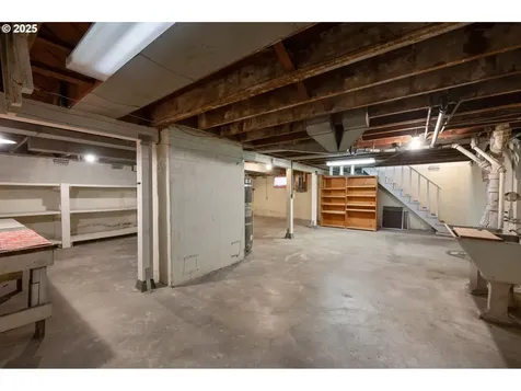 6114 SE 20th Avenue Portland OR 97202