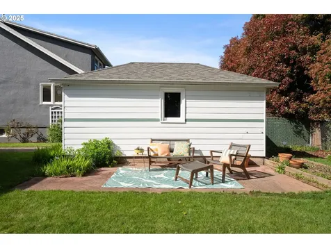 6114 SE 20th Avenue Portland OR 97202