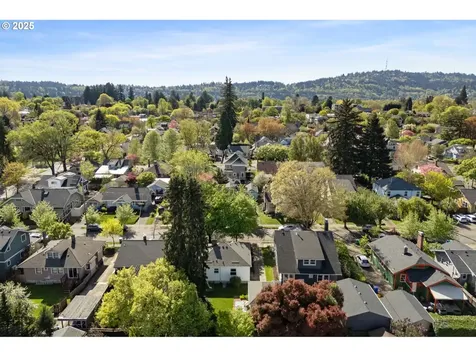 6114 SE 20th Avenue Portland OR 97202