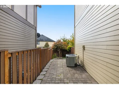 16326 NW Rossetta Street Portland OR 97229