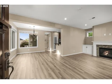 16326 NW Rossetta Street Portland OR 97229