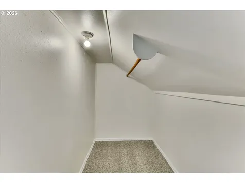 1712 SE Stark Street Portland OR 97214