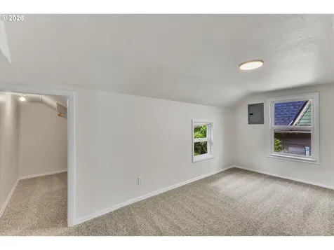 1712 SE Stark Street Portland OR 97214